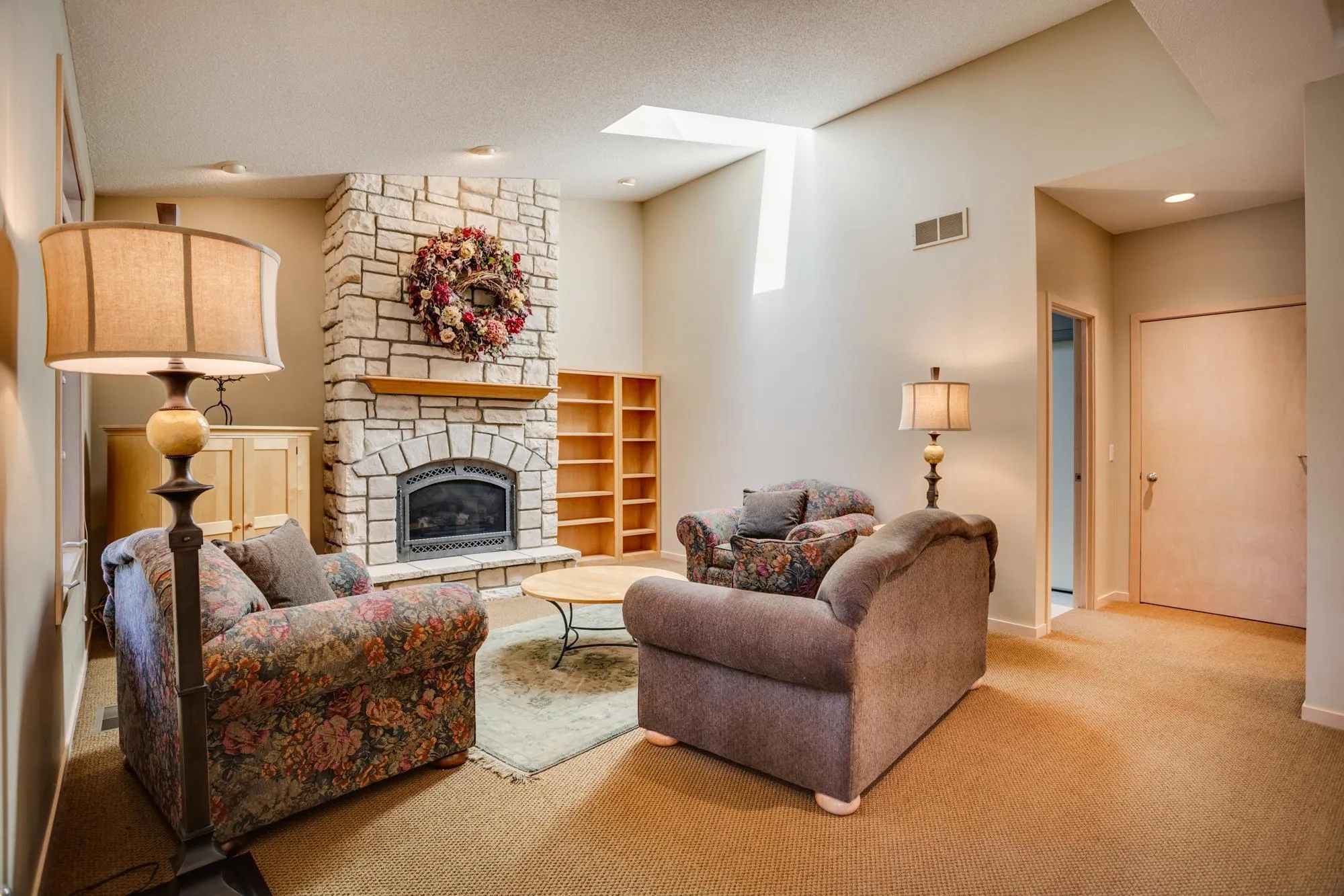 Photo 5 of 7089 Crowne Oak Road
