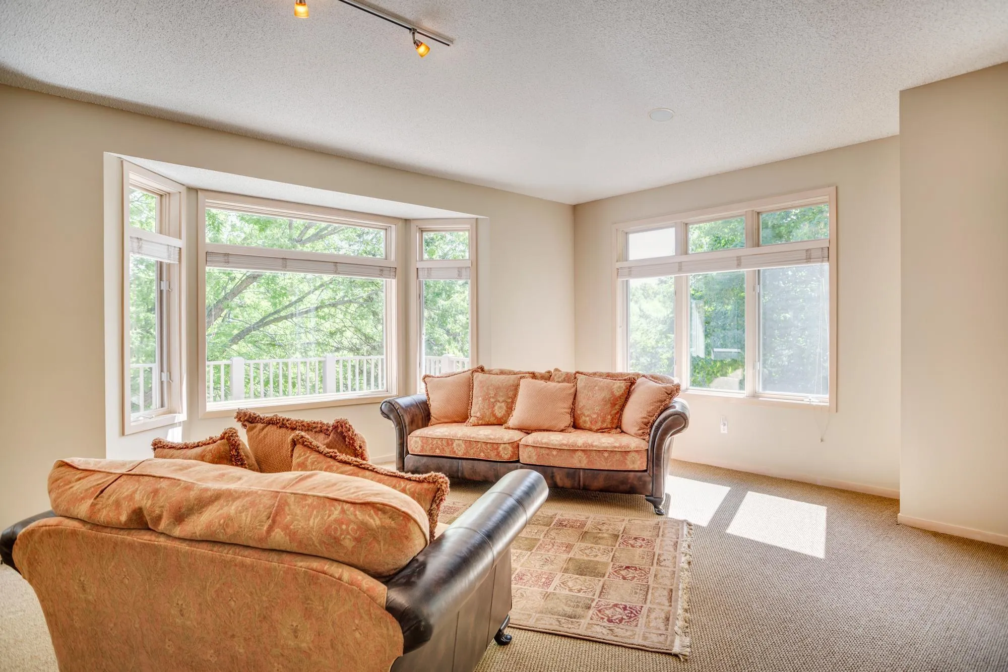 Photo 11 of 7089 Crowne Oak Road