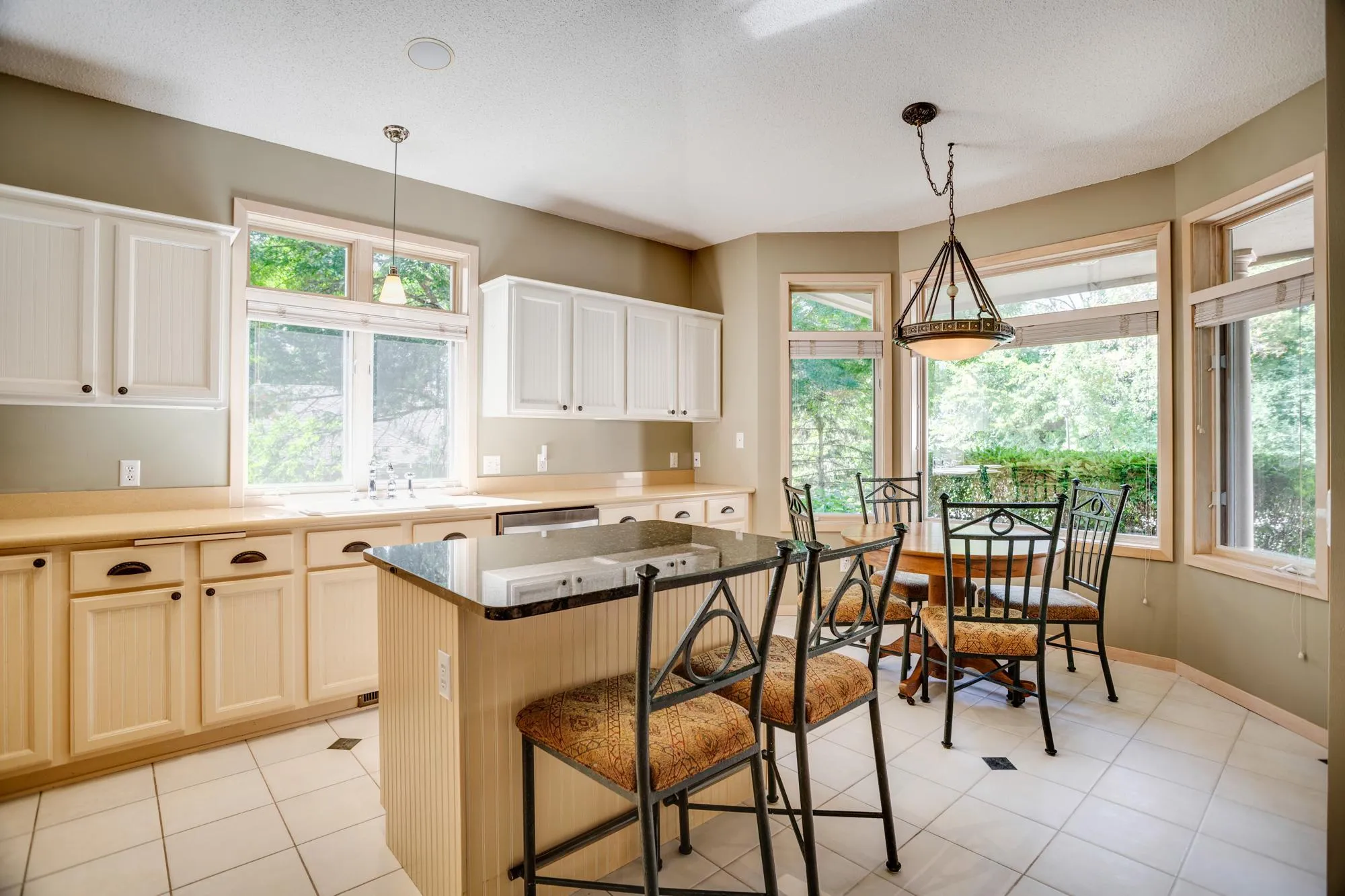 Photo 4 of 7089 Crowne Oak Road