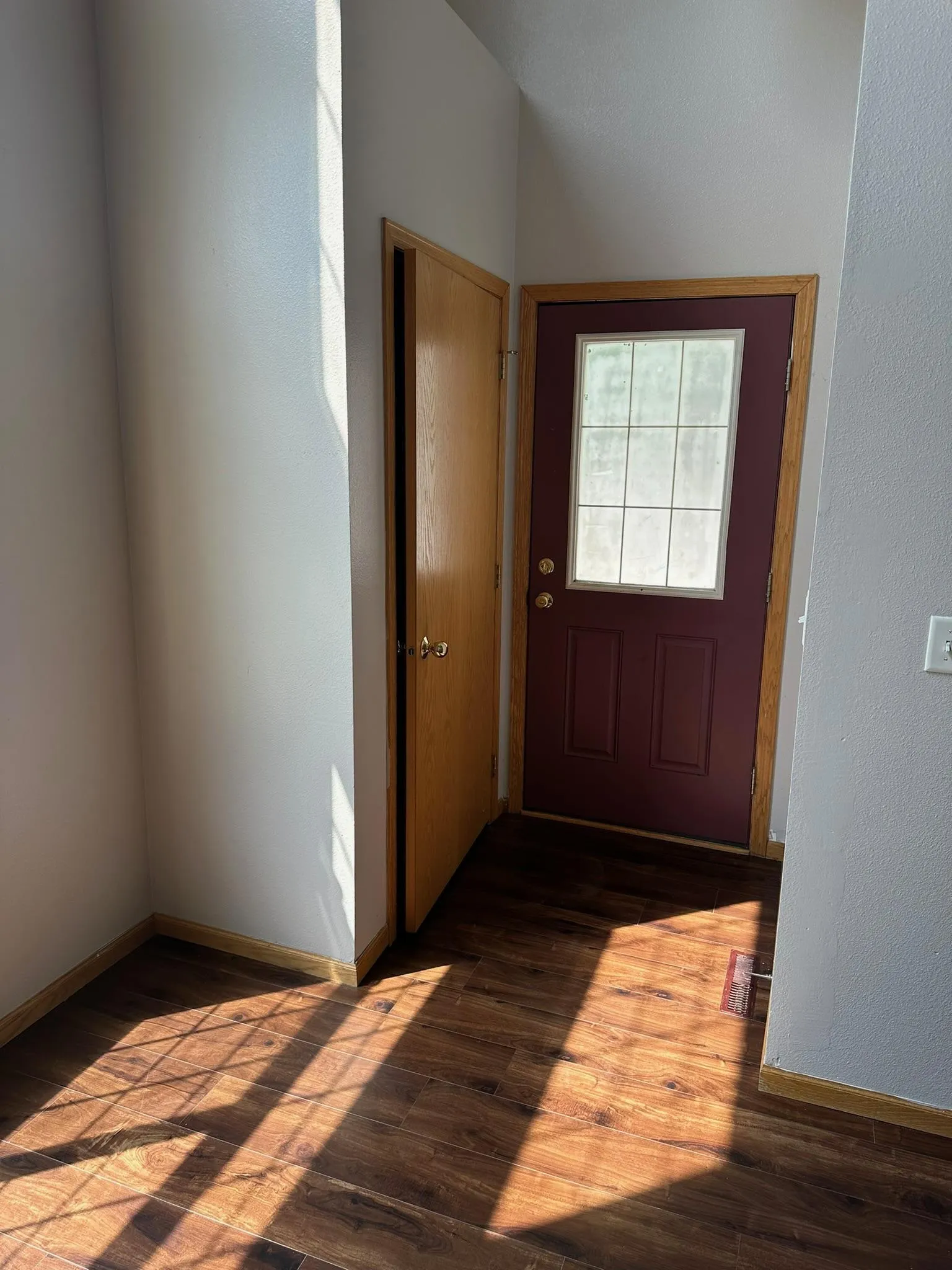 Photo 3 of 11429 16th Ne Street