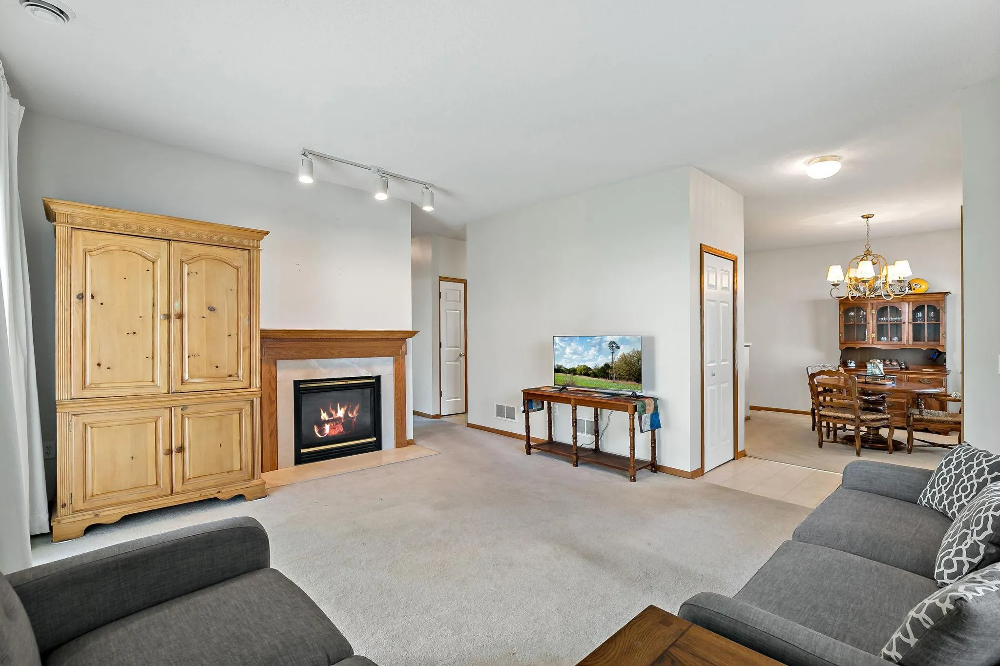 Photo 13 of 8012 Stratford S Circle
