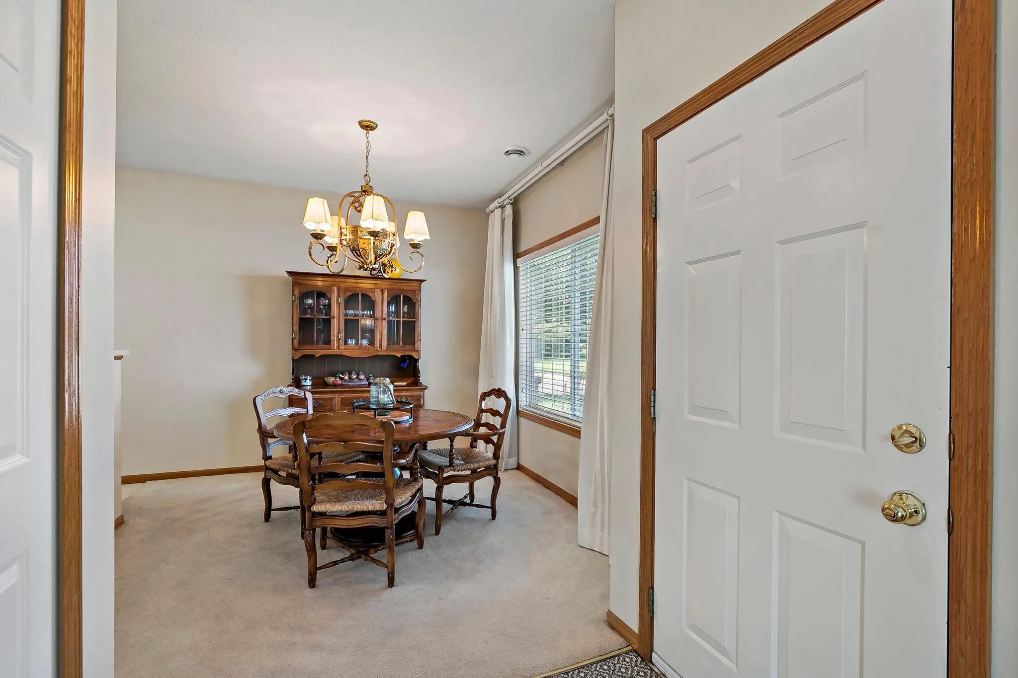 Photo 33 of 8012 Stratford S Circle