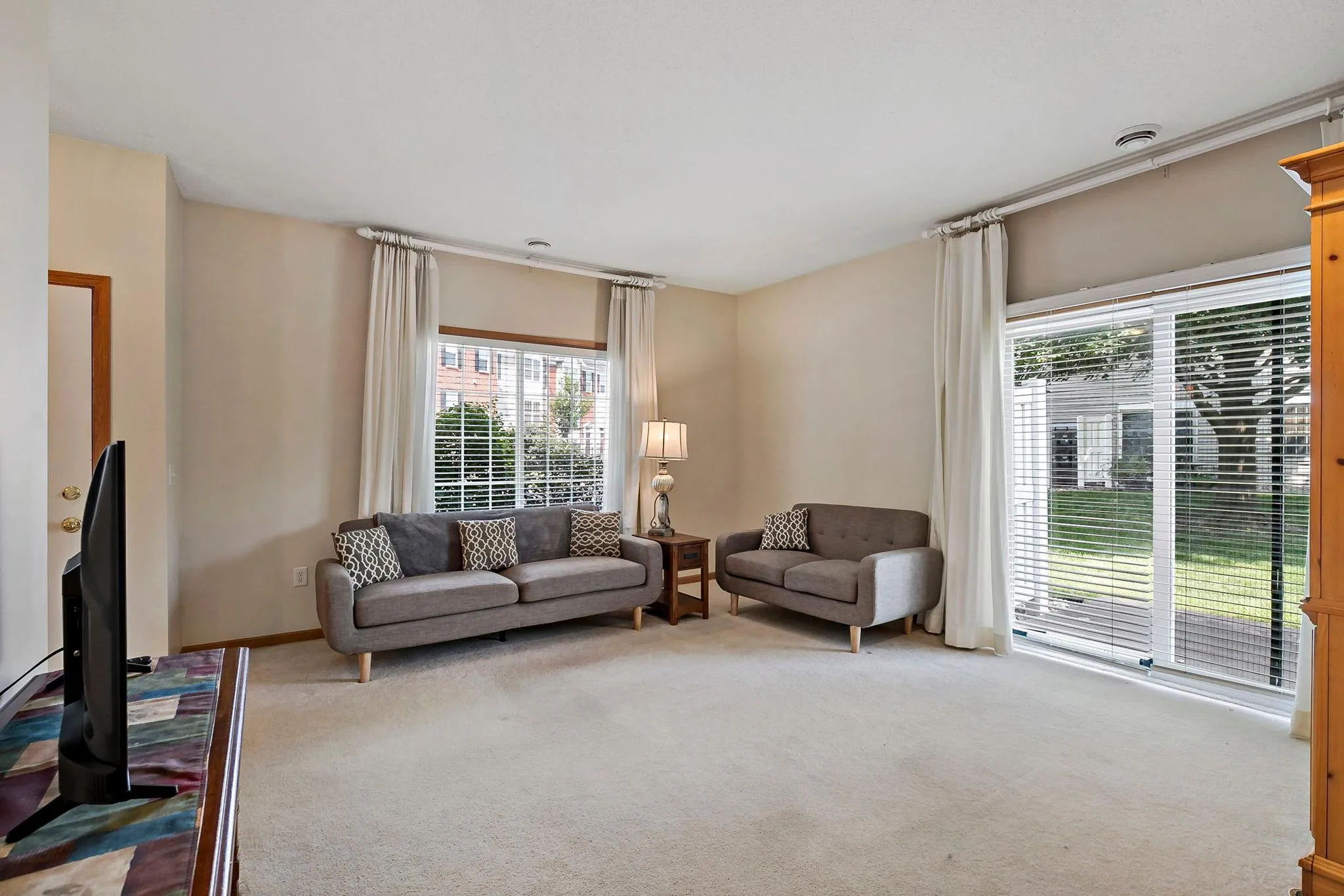 Photo 11 of 8012 Stratford S Circle