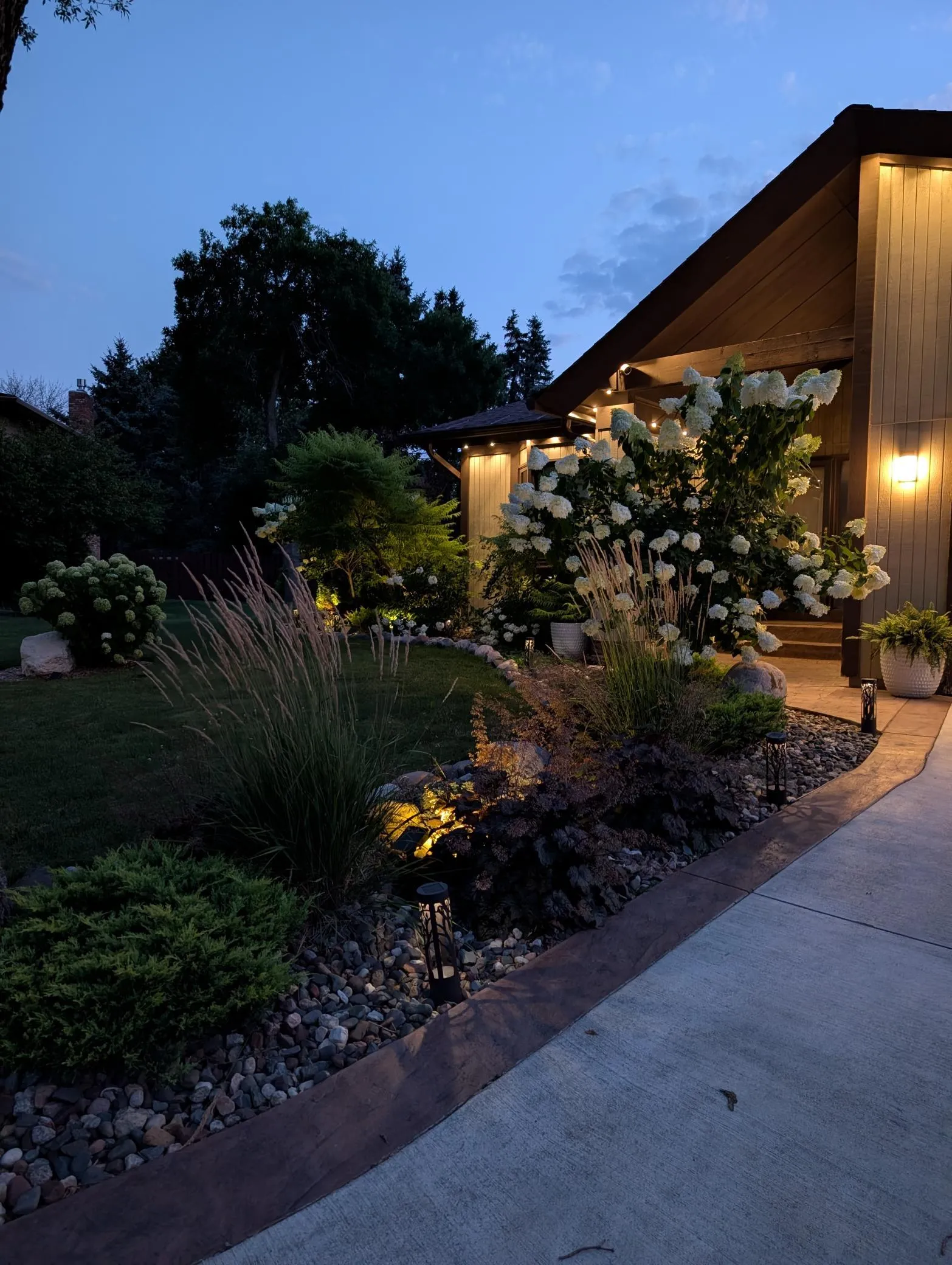 Photo 3 of 7471 Saratoga Drive