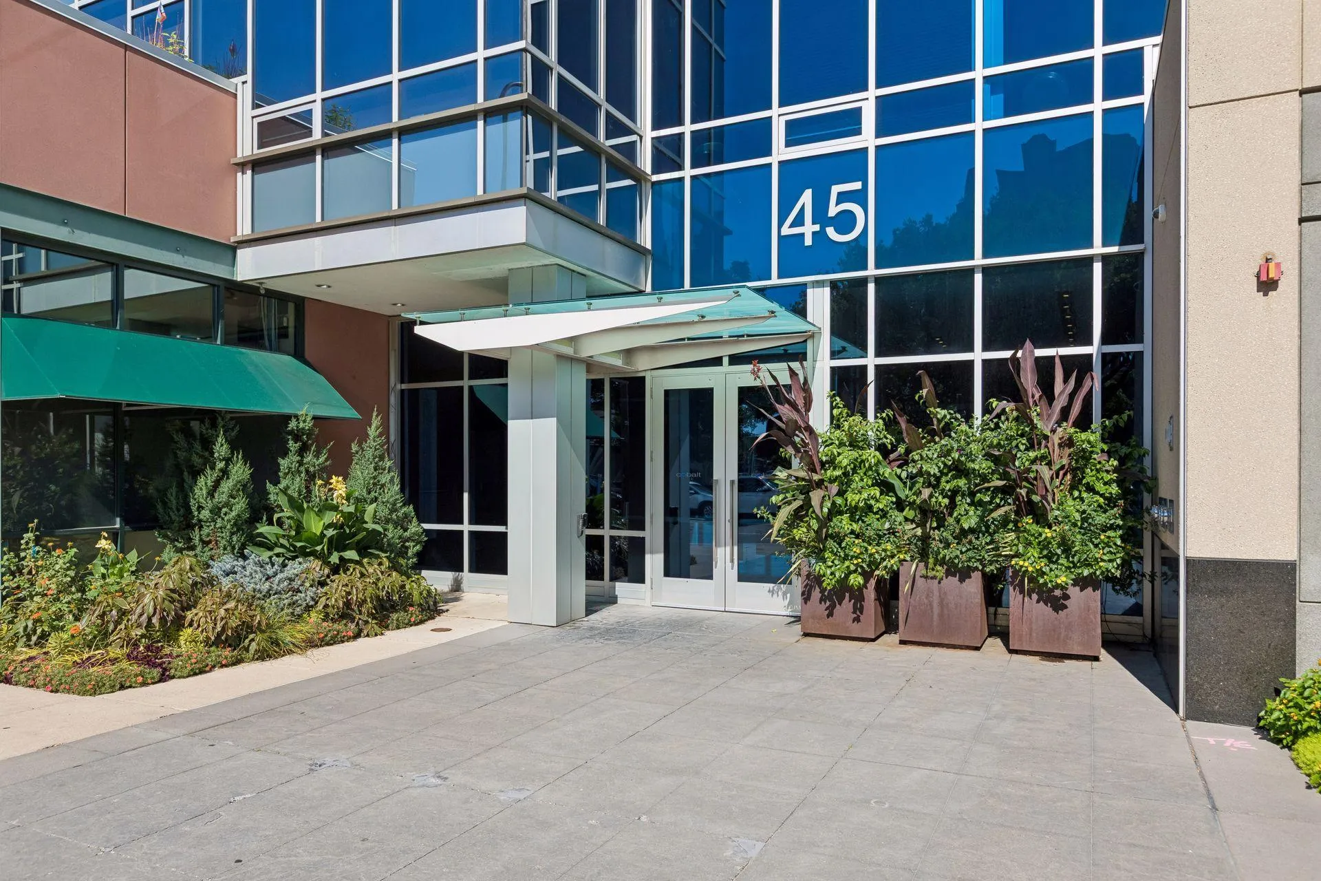 Photo 45 of 45 University Se Avenue Unit 403