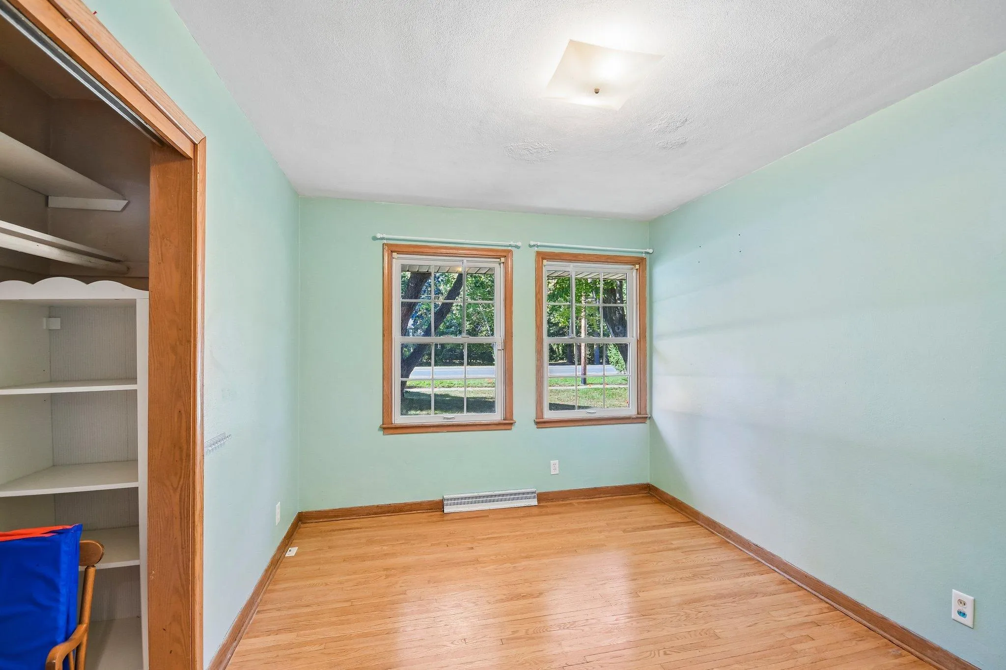 Photo 17 of 906 N Cascade Street