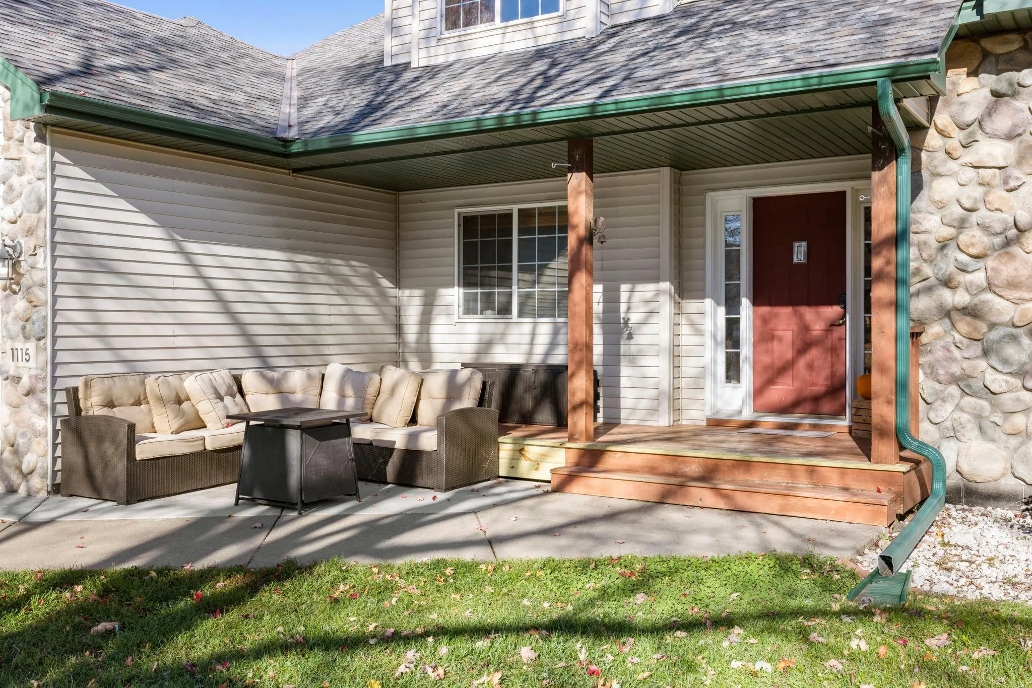 Photo 5 of 1115 Maplewood Sw Court