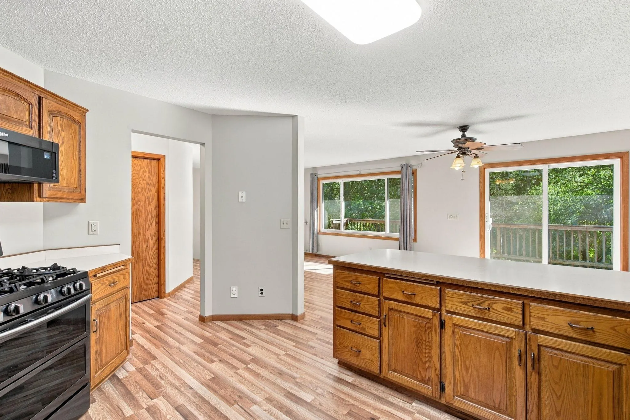 Photo 11 of 20350 Jewel N Avenue