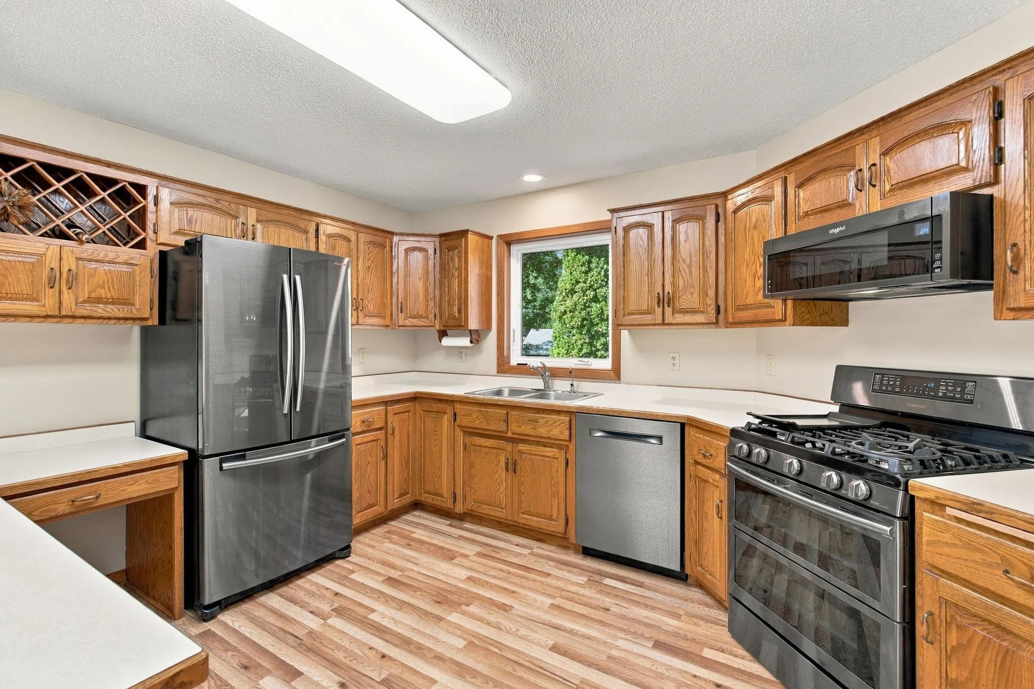 Photo 9 of 20350 Jewel N Avenue