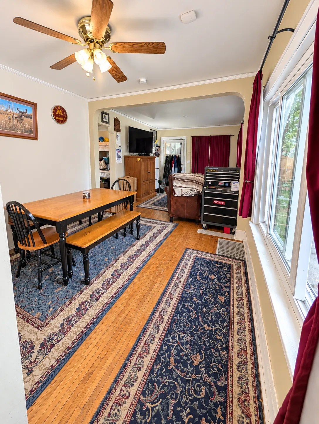 Photo 3 of 2082 Manitou Avenue