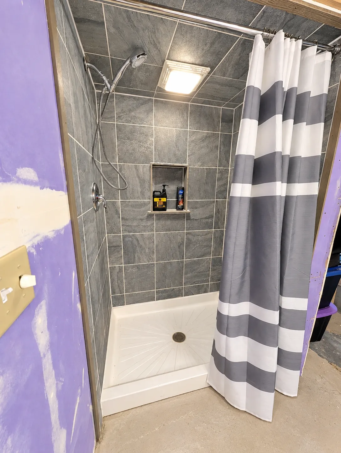 Photo 10 of 2082 Manitou Avenue
