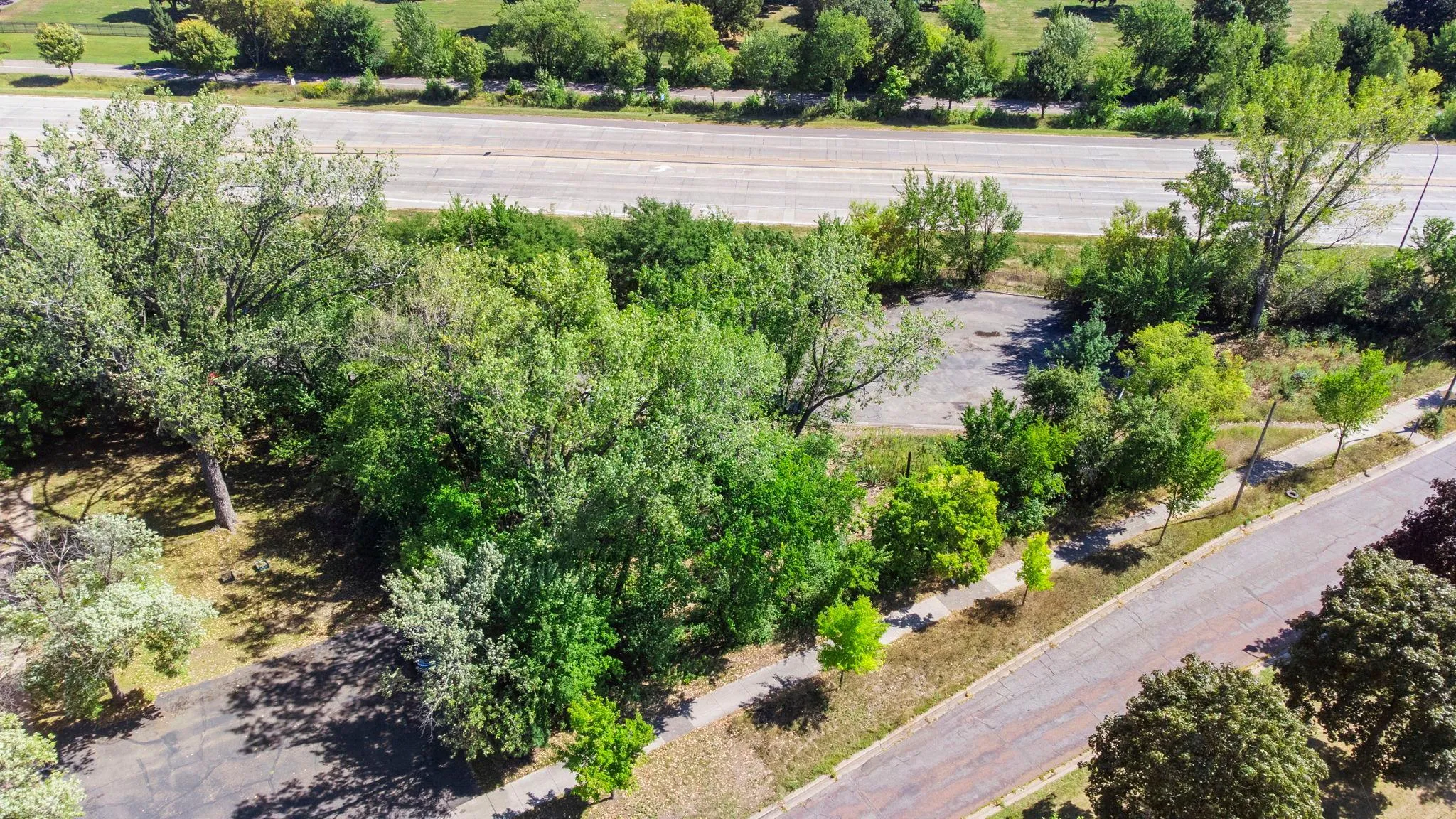 Photo 5 of 1817 Stinson Parkway