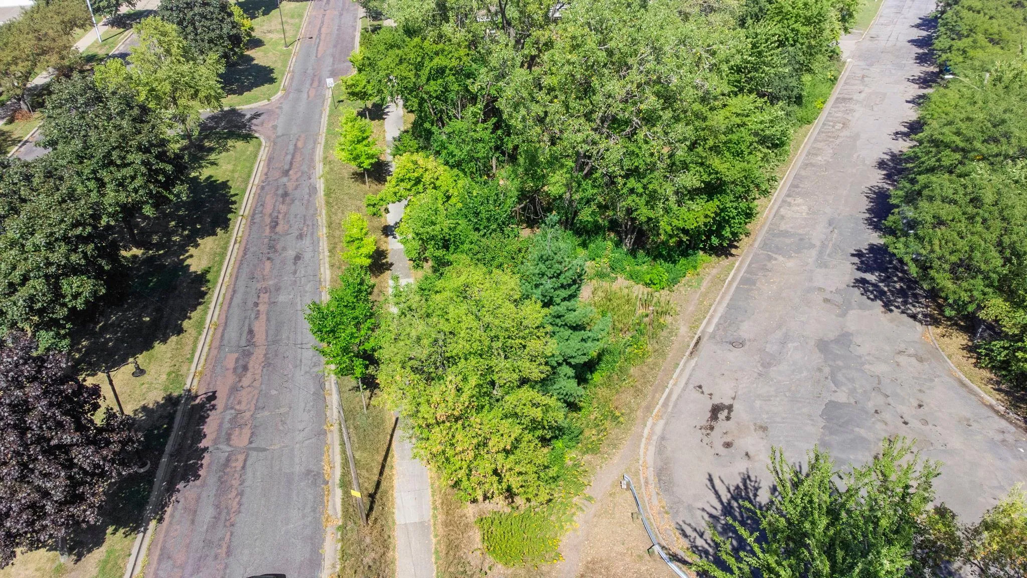 Photo 11 of 1817 Stinson Parkway