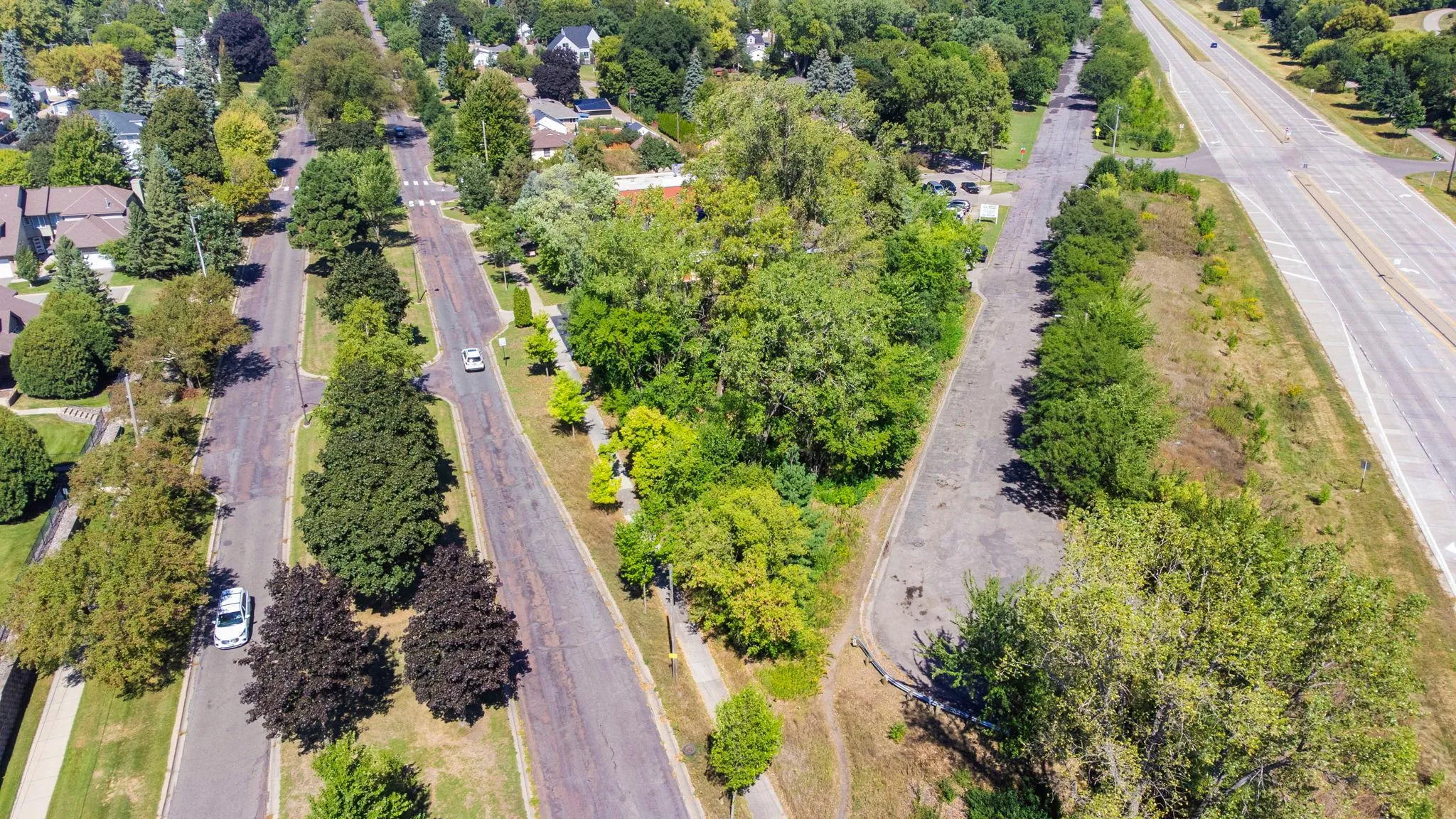 Photo 2 of 1817 Stinson Parkway