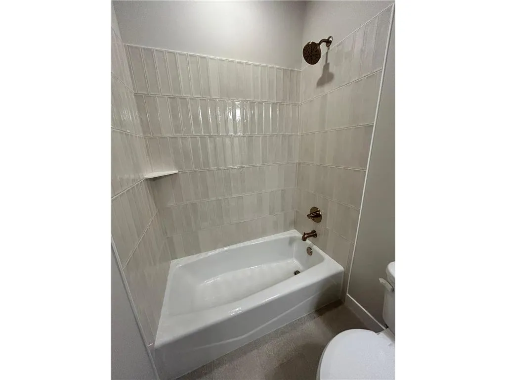 Photo 9 of 4048 Arbor Drive