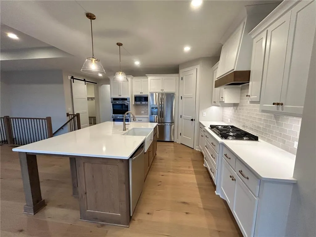 Photo 2 of 4048 Arbor Drive
