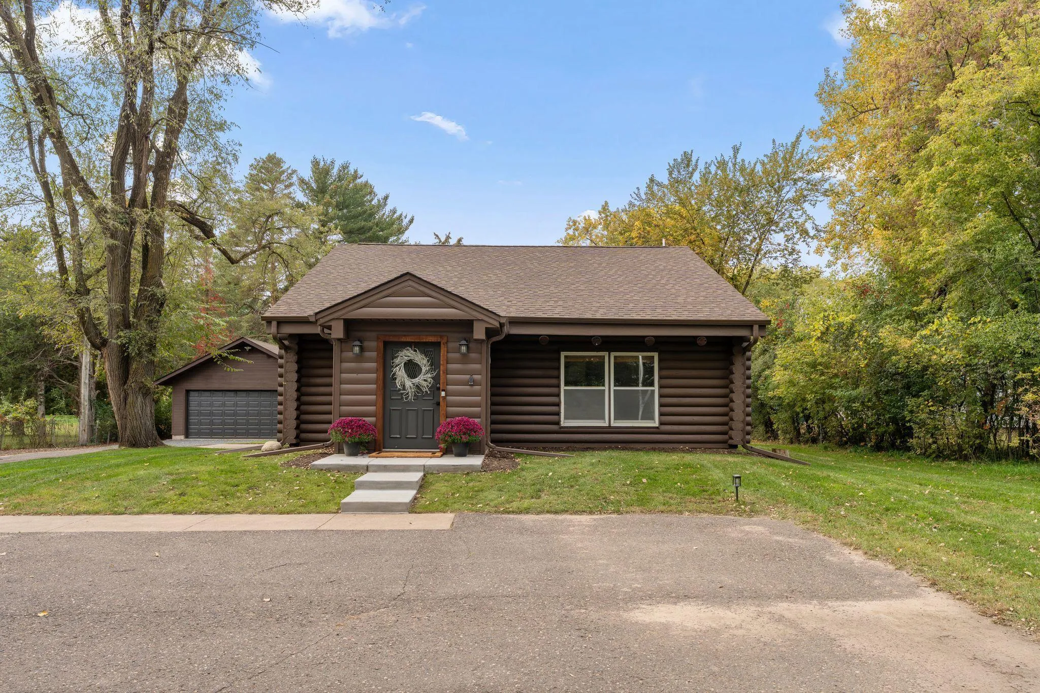 Photo 15 of 157 Ideal N Avenue