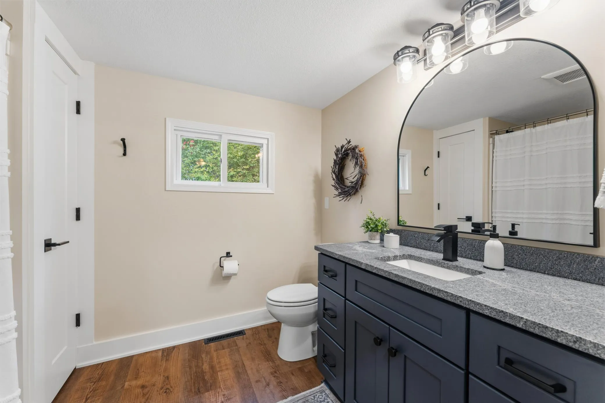 Photo 11 of 157 Ideal N Avenue