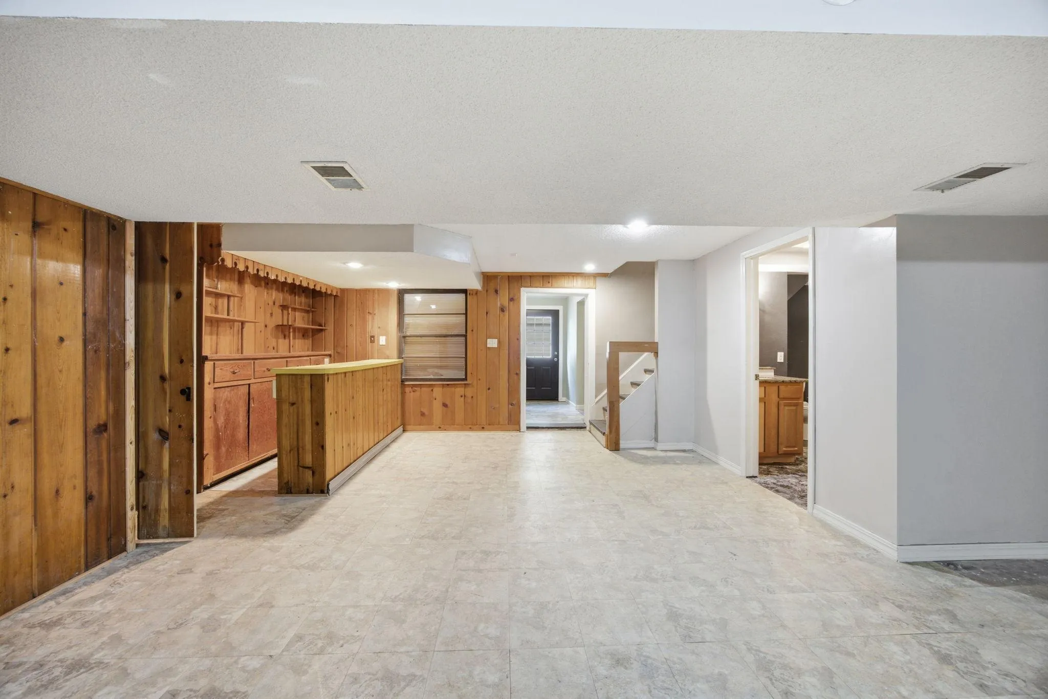 Photo 34 of 1847 Upper 55th E Street