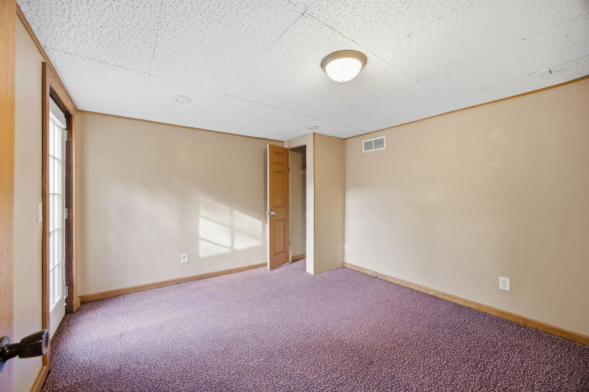 Photo 38 of 1847 Upper 55th E Street