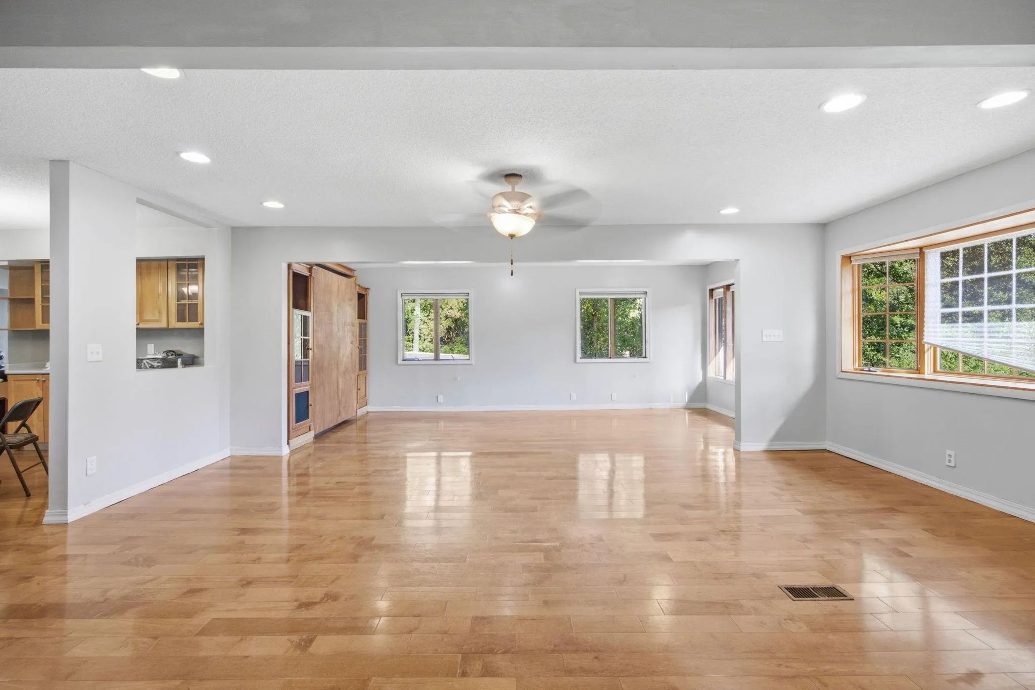 Photo 6 of 1847 Upper 55th E Street