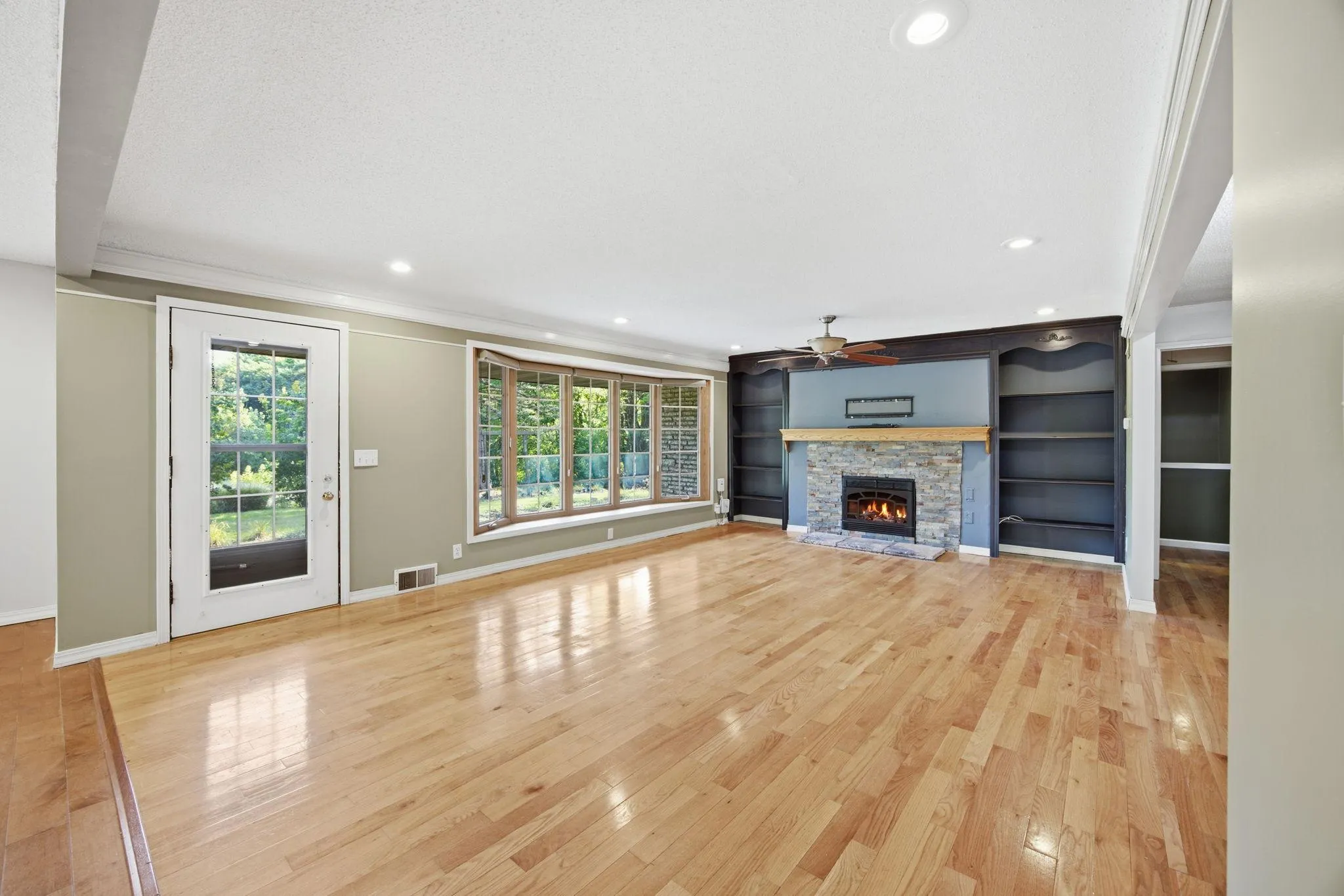 Photo 12 of 1847 Upper 55th E Street