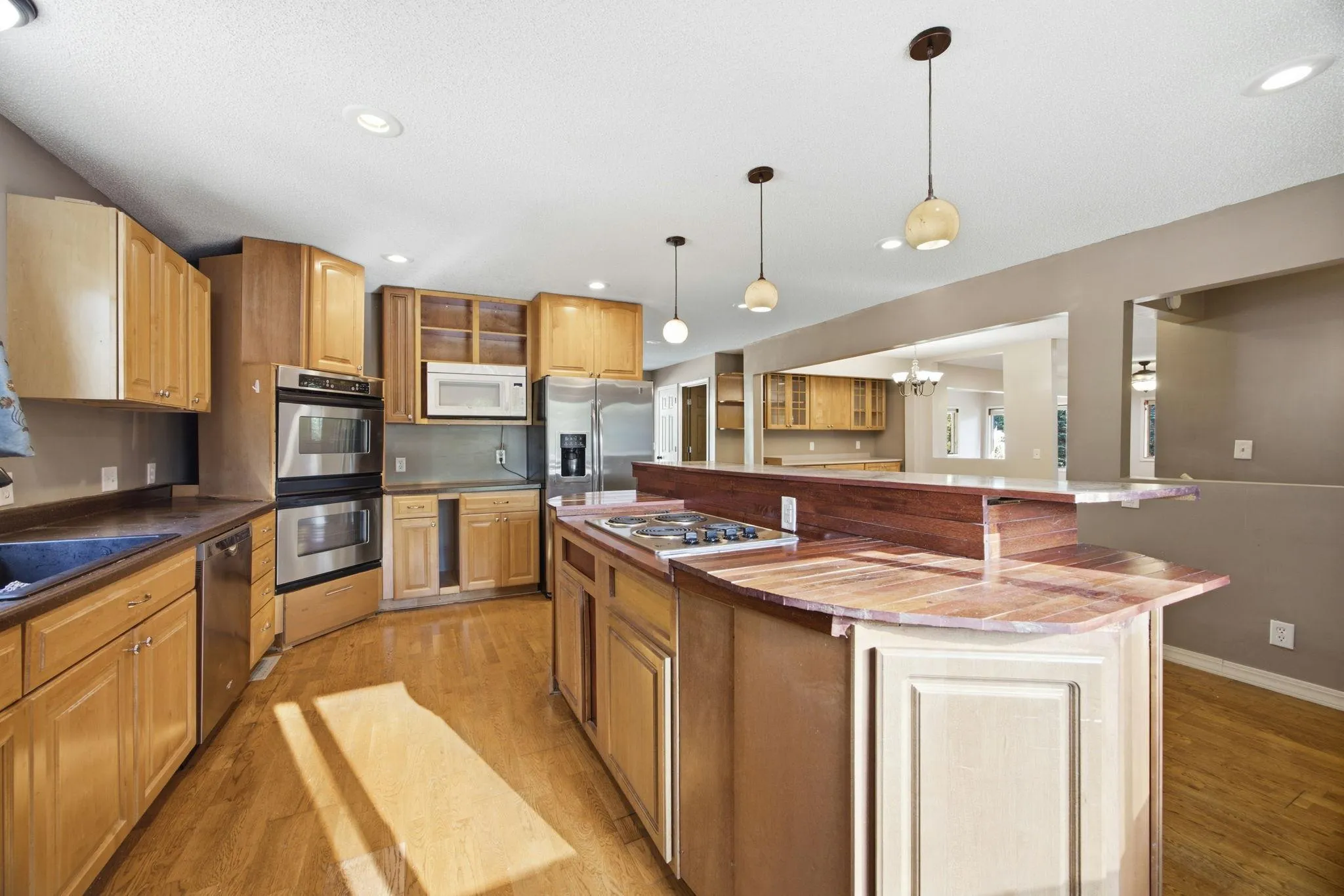 Photo 16 of 1847 Upper 55th E Street