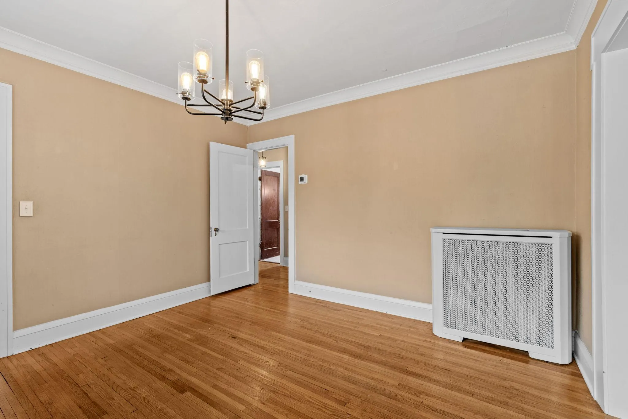 Photo 14 of 4354 Harriet Avenue