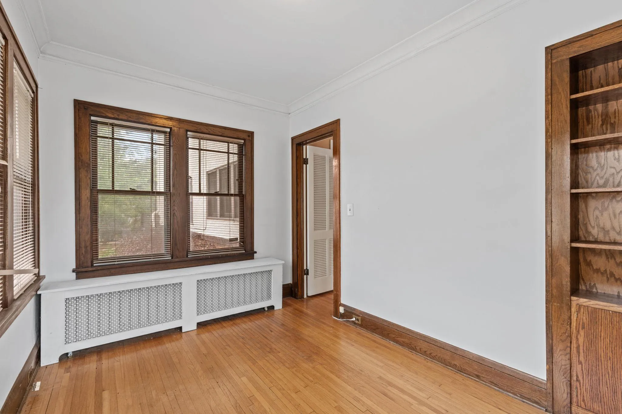 Photo 19 of 4354 Harriet Avenue