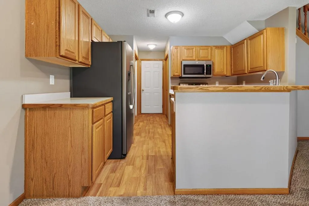 Photo 6 of 23133 Iris Avenue