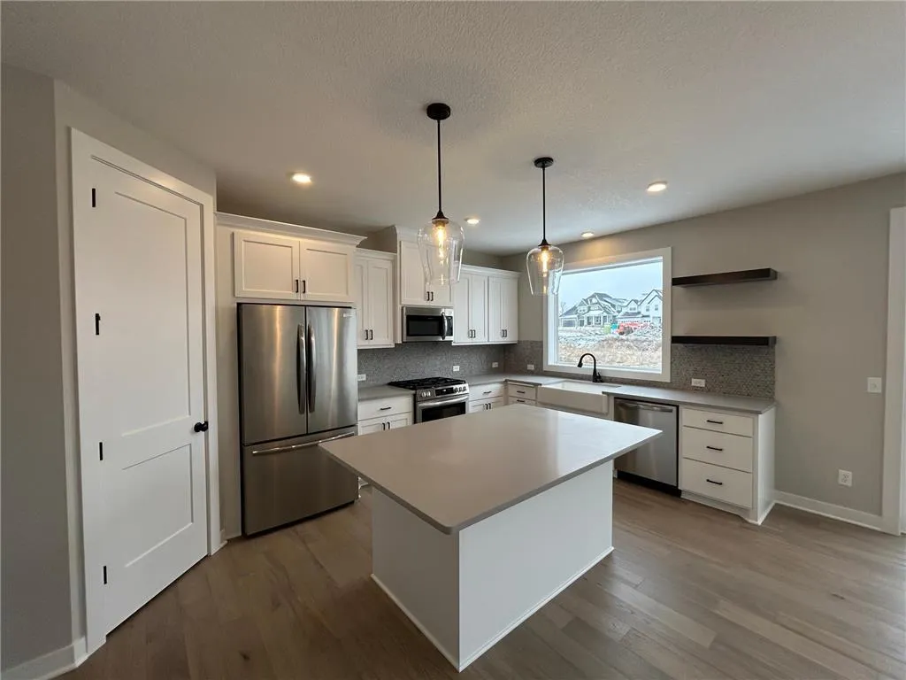 Photo 5 of 6546 108th S Street