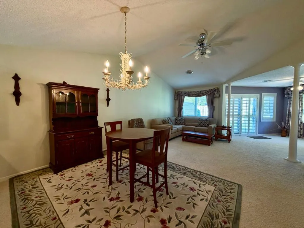 Photo 9 of 13040 Evergreen Drive
