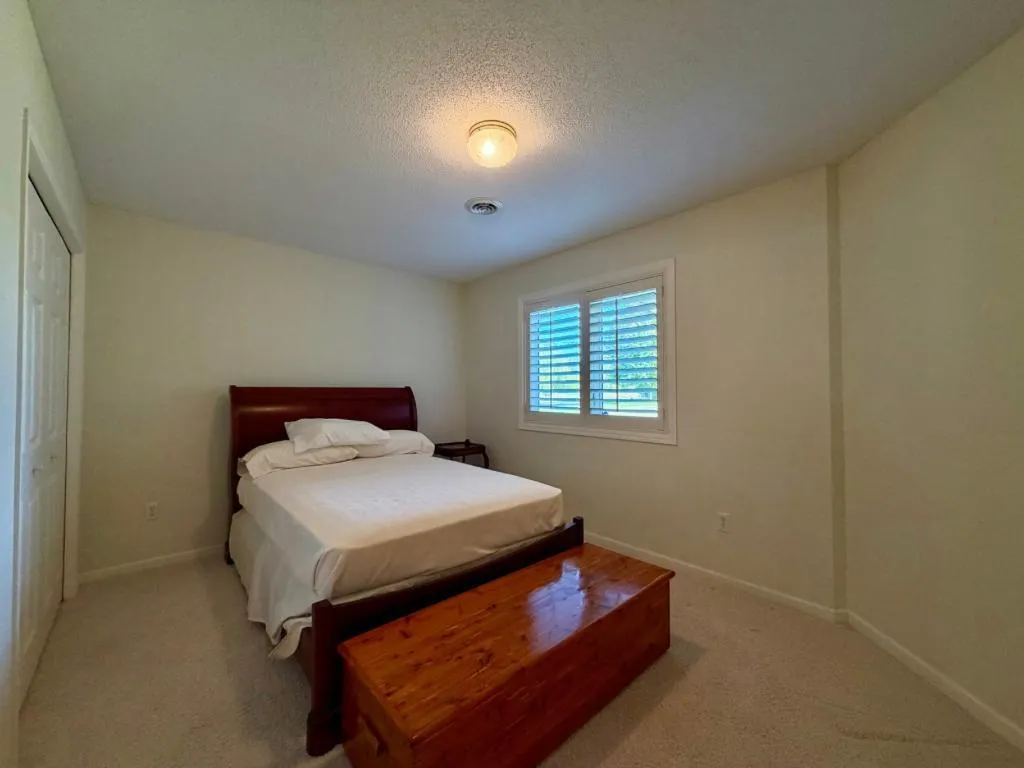 Photo 21 of 13040 Evergreen Drive