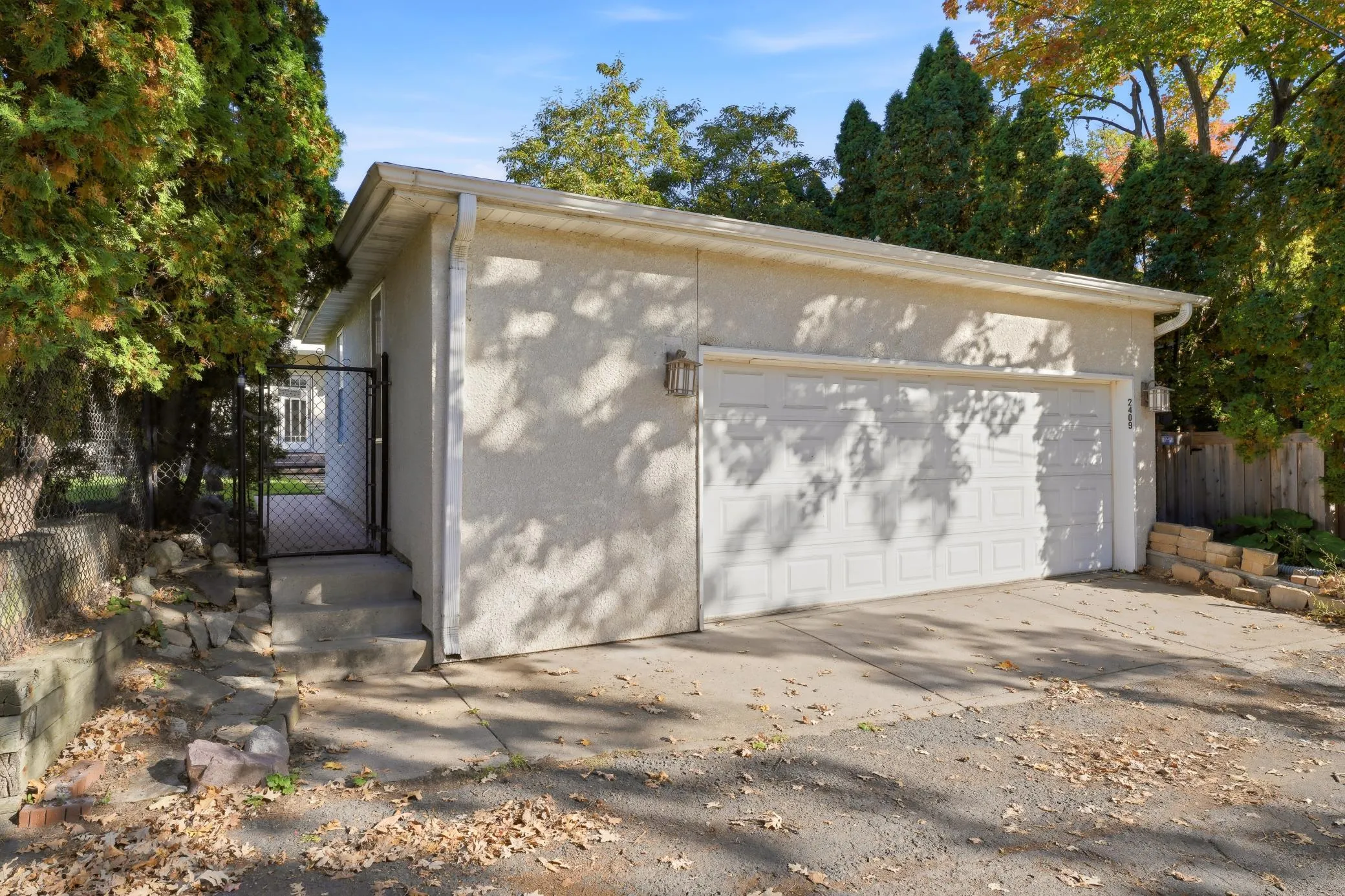Photo 9 of 2409 W 22nd Street