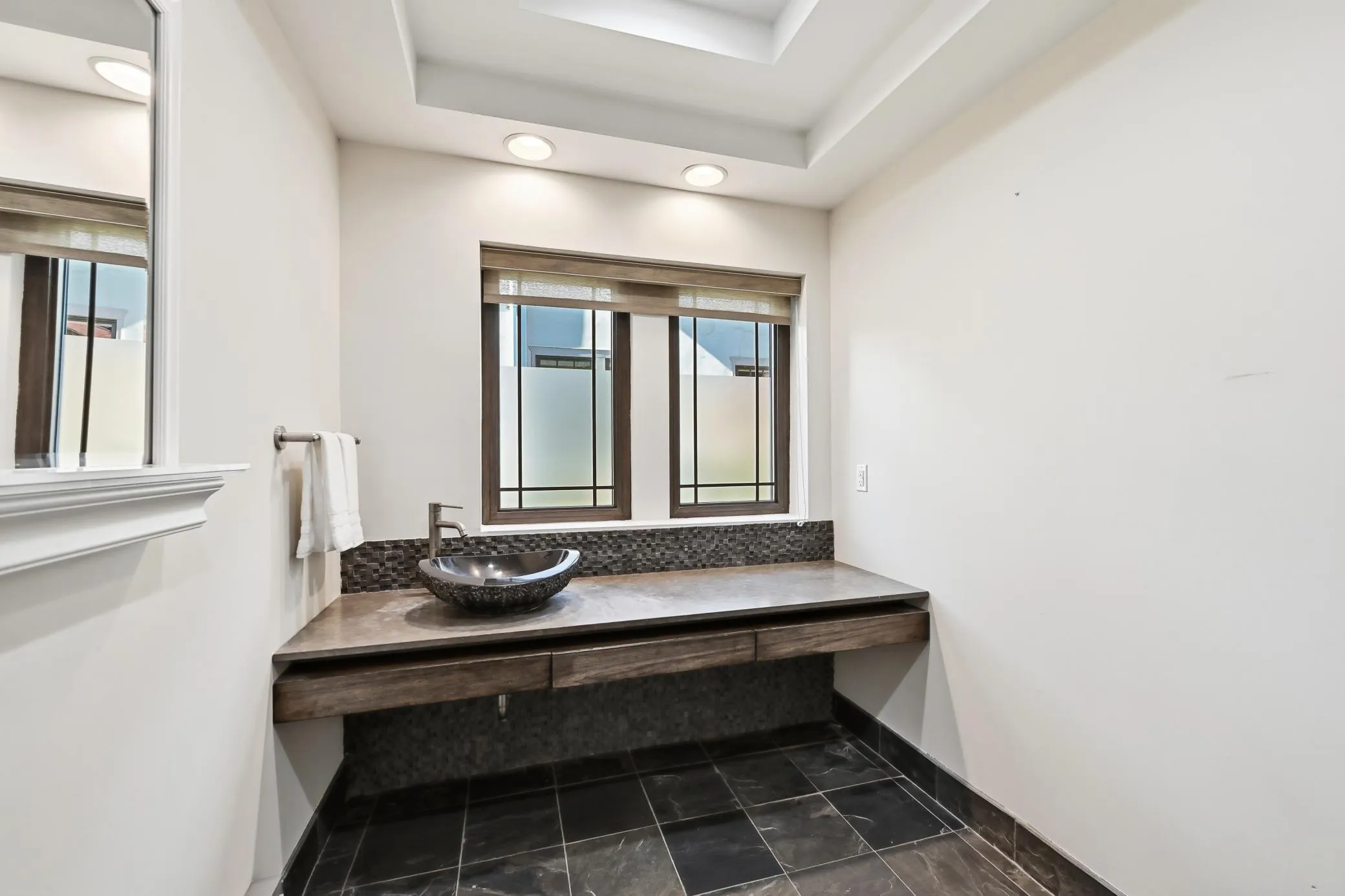 Photo 31 of 2409 W 22nd Street