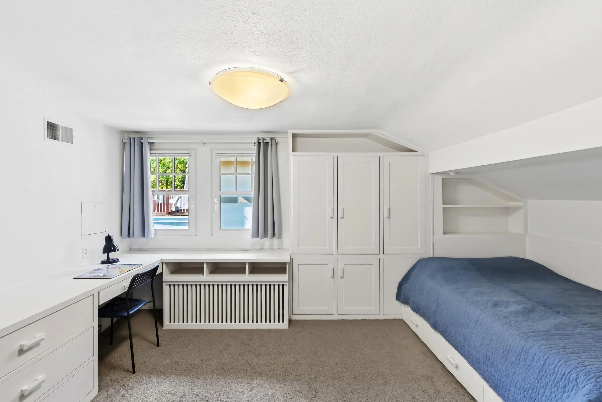Photo 33 of 2409 W 22nd Street