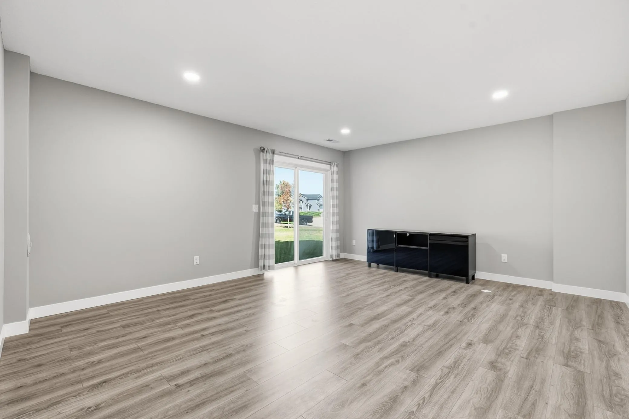 Photo 17 of 2060 Pleasant Drive