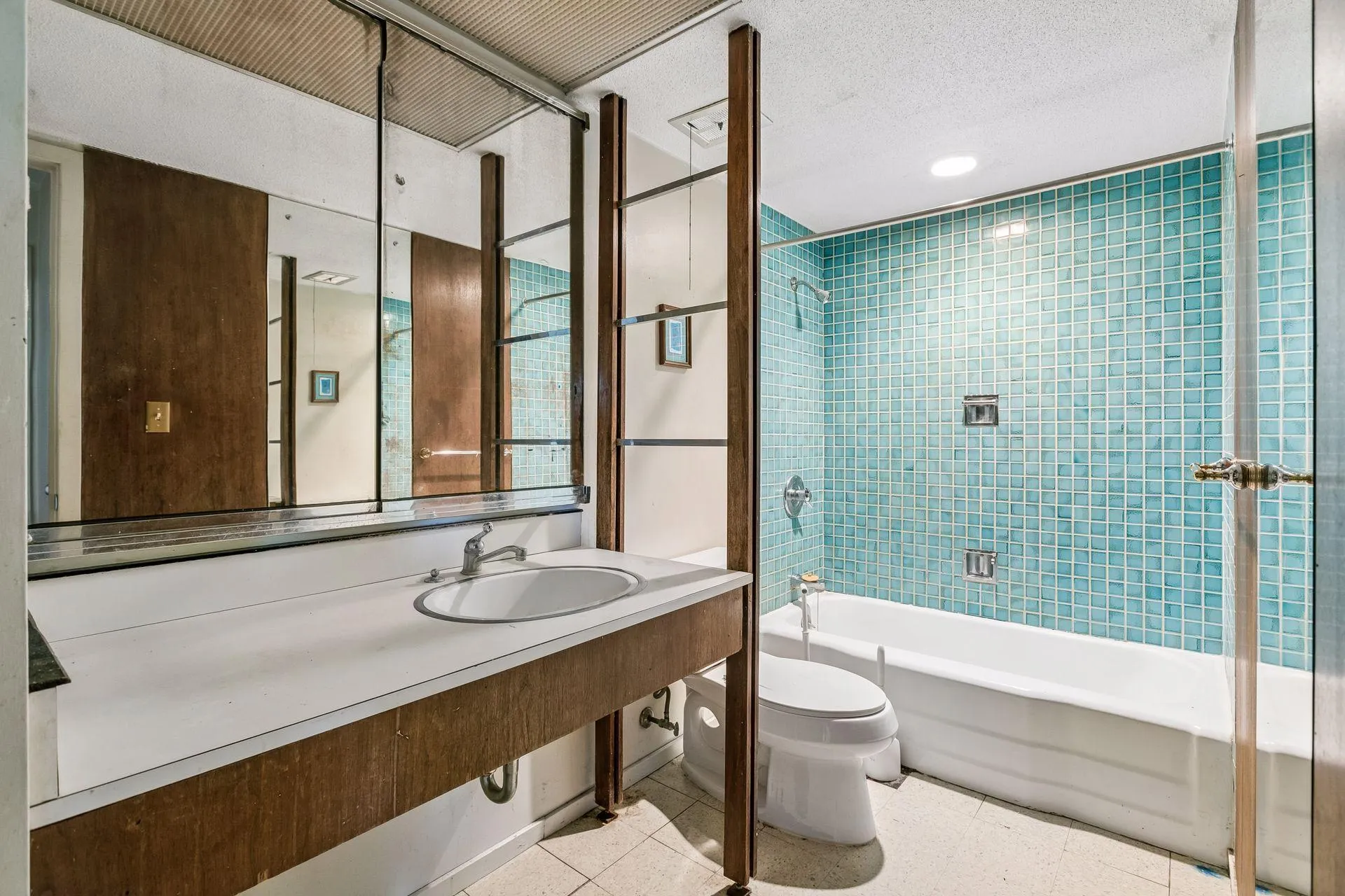 Photo 15 of 6423 Colony Way Unit 1b