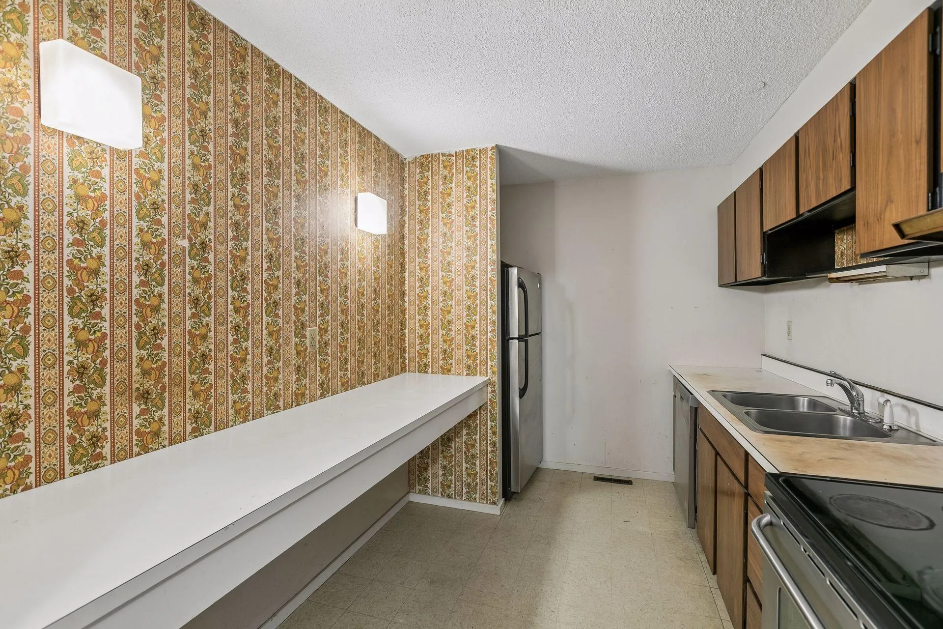Photo 10 of 6423 Colony Way Unit 1b