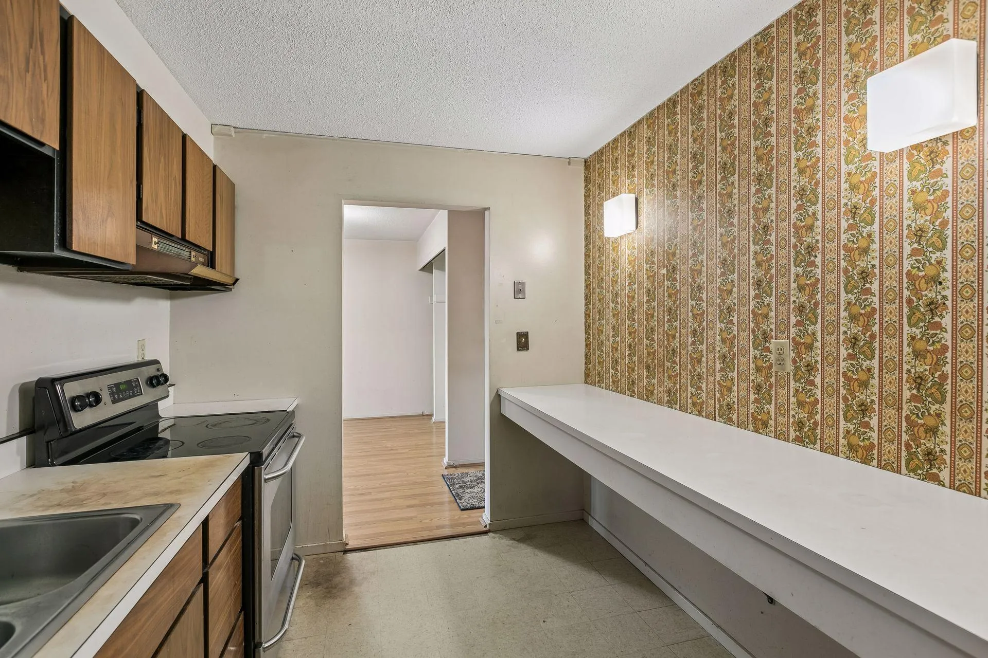 Photo 11 of 6423 Colony Way Unit 1b