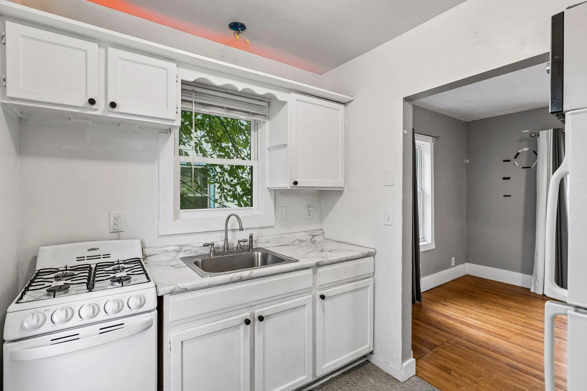 Photo 10 of 4515 Aldrich N Avenue