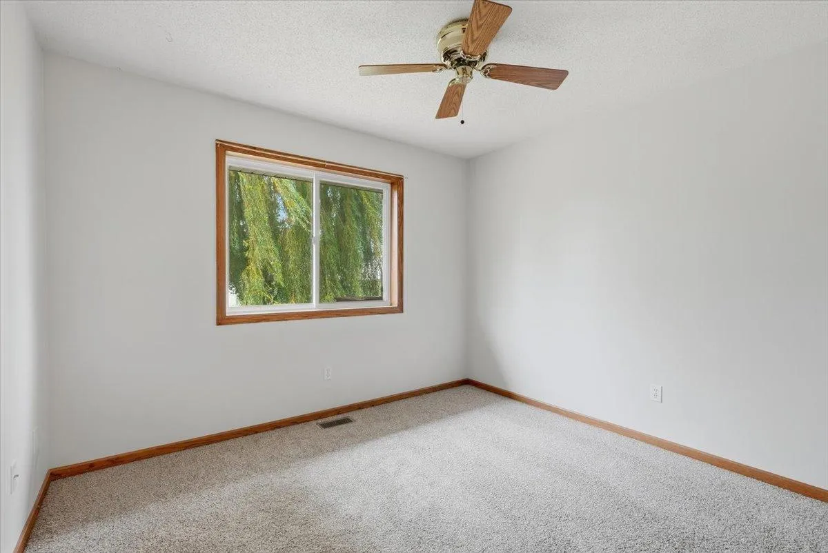 Photo 10 of 471 Meadow Lane
