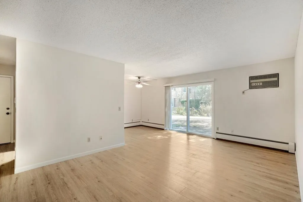 Photo 10 of 708 Old Settlers Trail Unit 2