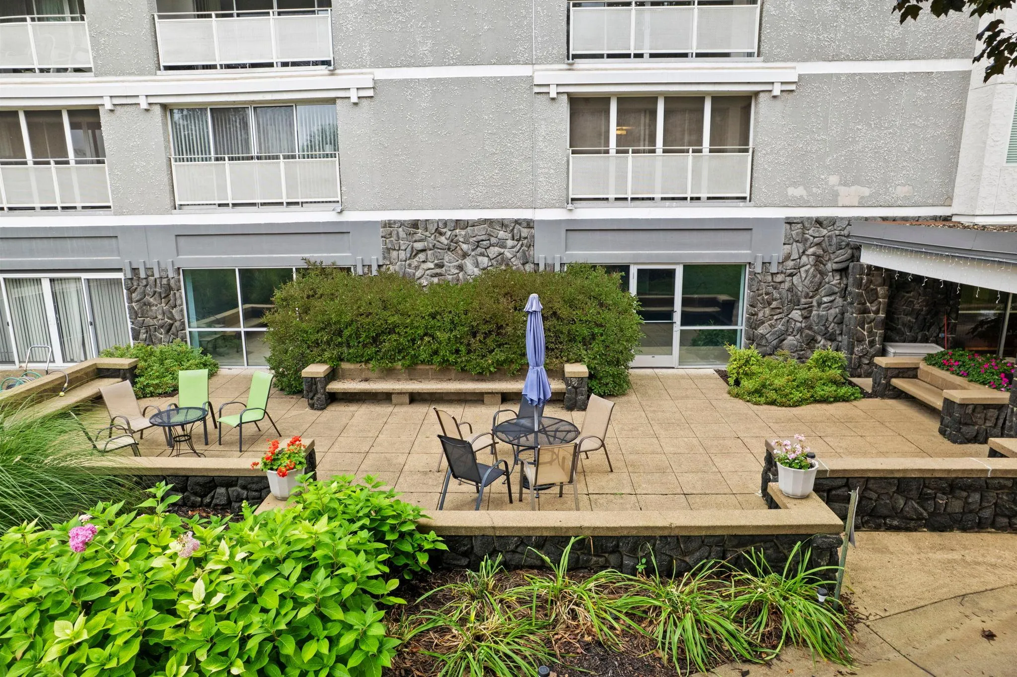 Photo 40 of 6450 York S Avenue Unit 207