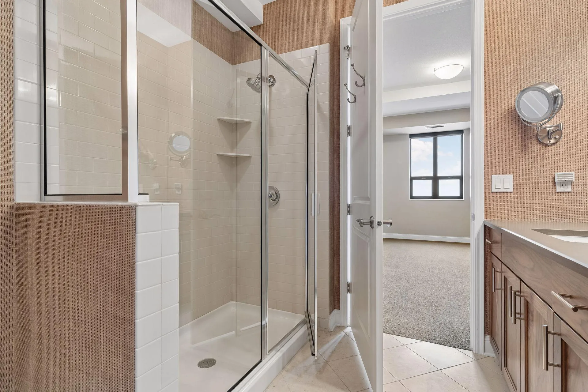 Photo 65 of 100 3rd S Avenue Unit 3302