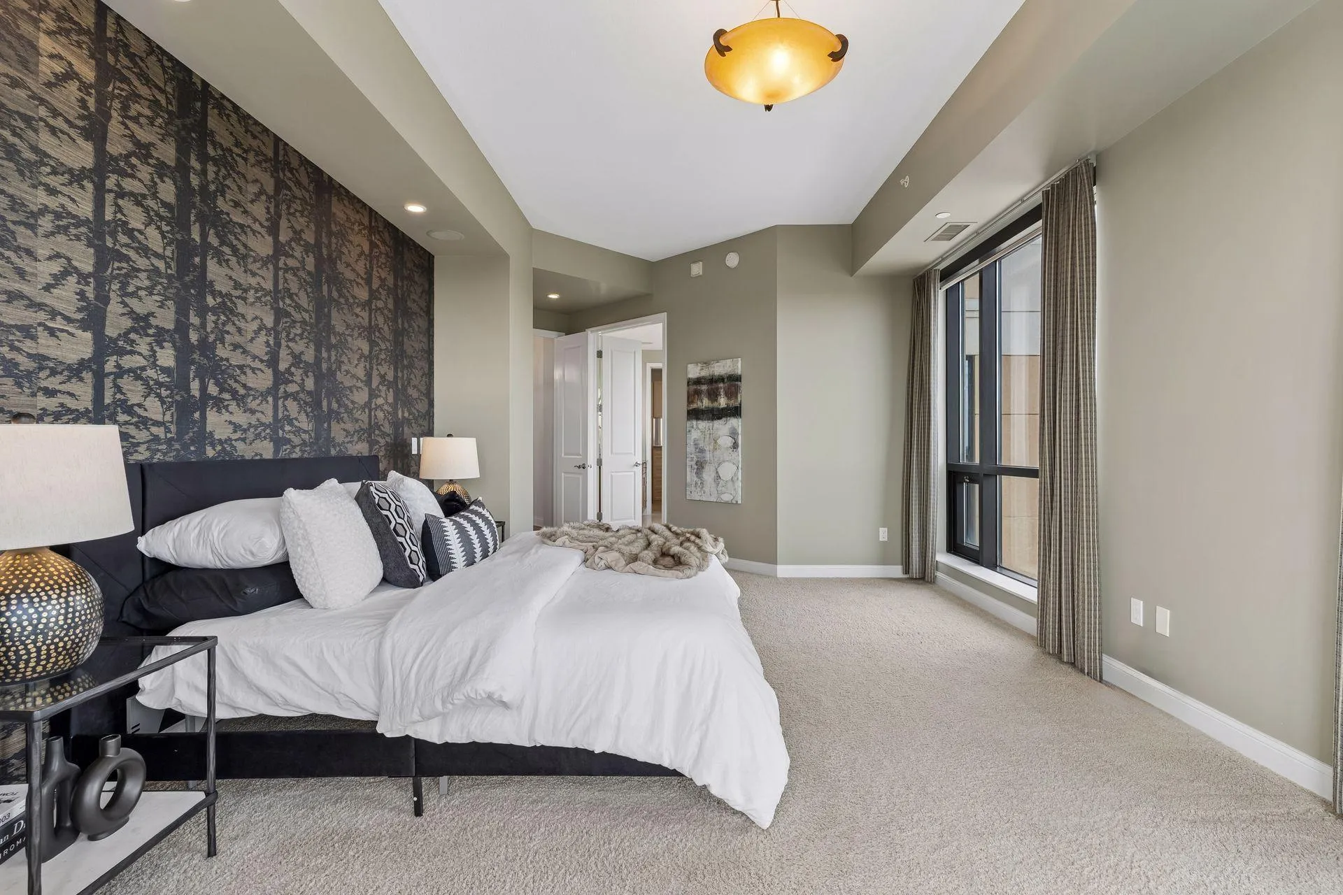 Photo 54 of 100 3rd S Avenue Unit 3302