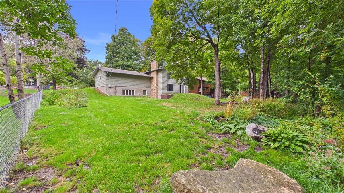 Photo 56 of 2230 Urbandale N Lane
