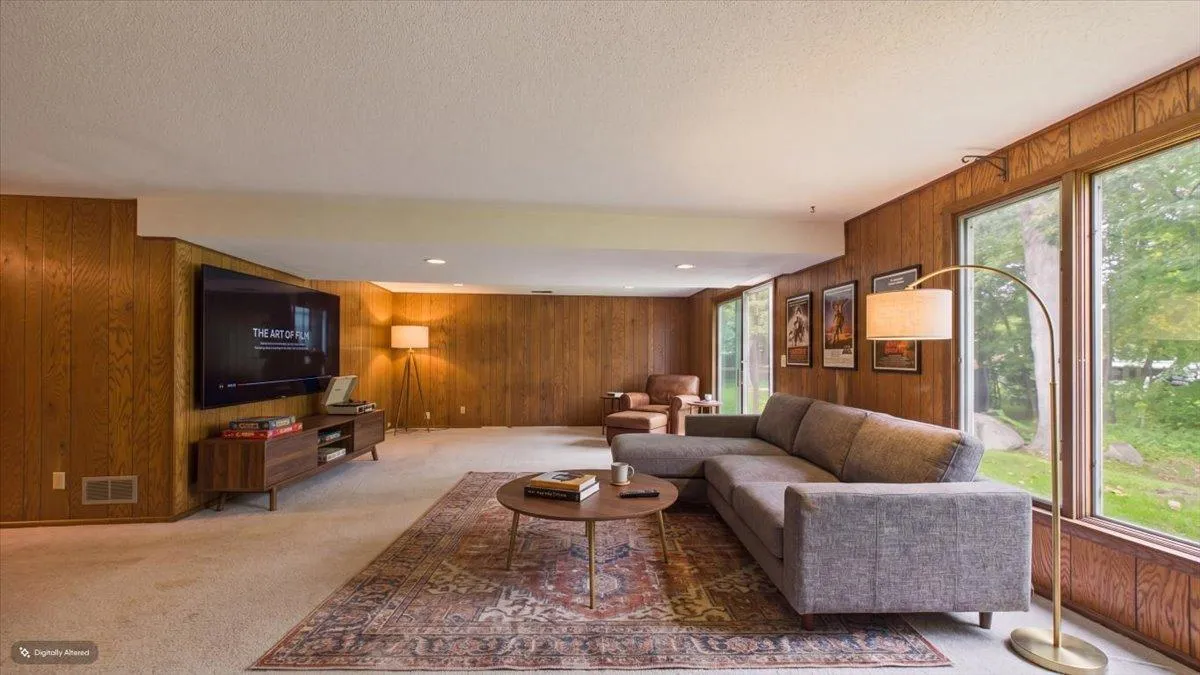 Photo 33 of 2230 Urbandale N Lane