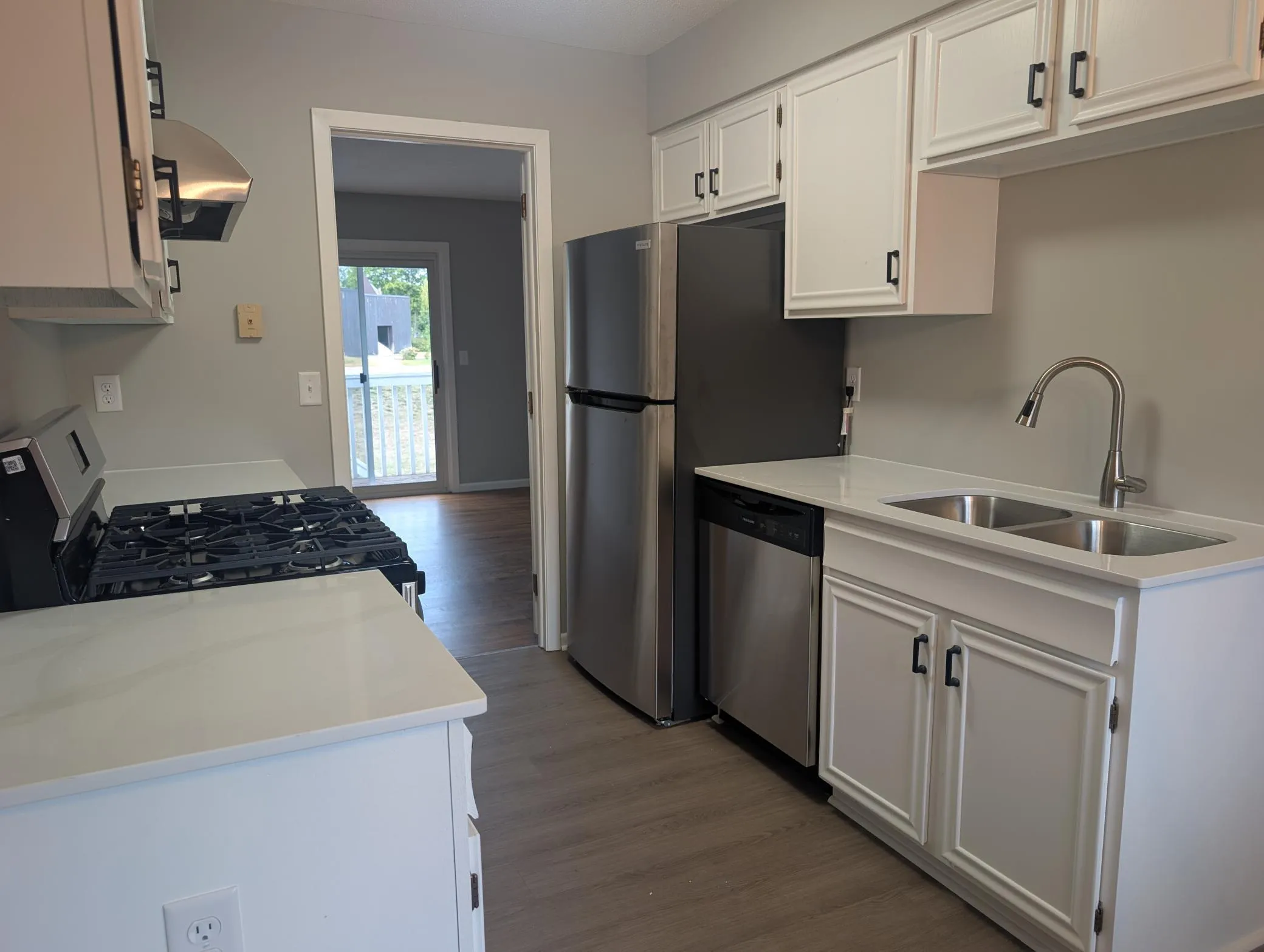 Photo 3 of 7427 143rd Street Court