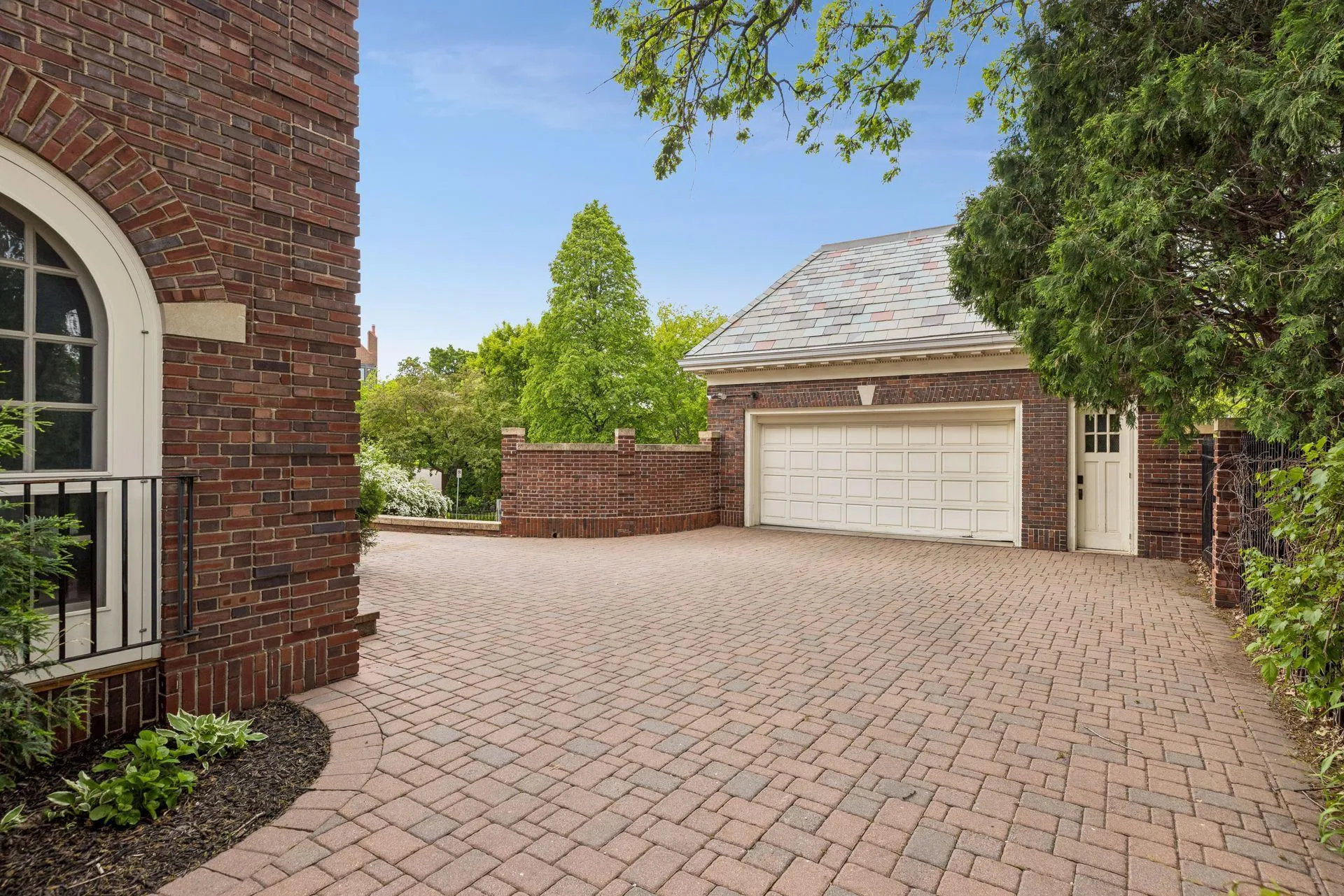 Photo 90 of 1122 Mount Curve Avenue